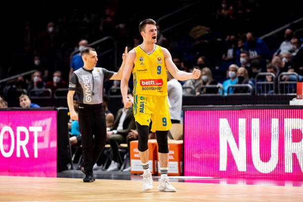 欧战赛场提 欧战赛场提